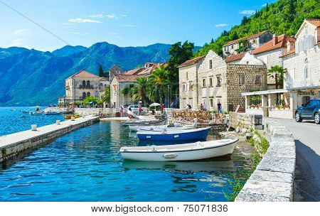 The Tiny Shipyard