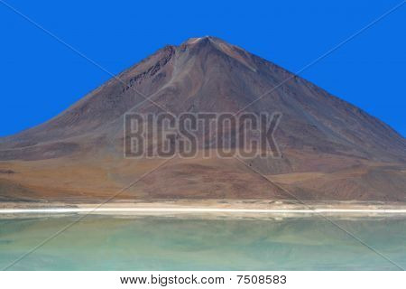 Licancabur Volkan ve Laguna Verde, Bolivyalı Andes