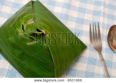 マレーの伝統的な食べ物バナナの葉