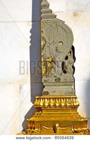 Pavement Gold    Temple   In   Bangkok  Marble Shadow