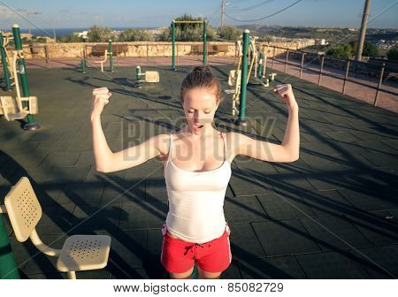 Woman doing sport 