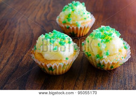 Muffins with butter cream