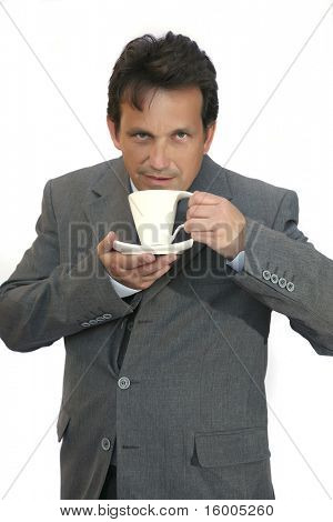 homme d'affaires inviter à café au fond blanc