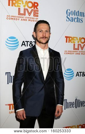 LOS ANGELES - DEC 4:  Jonathan Tucker at the TrevorLIVE Los Angeles 2016 at Beverly Hilton Hotel on December 4, 2016 in Beverly Hills, CA