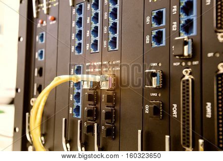 Fiber optic connecting on network swtich
