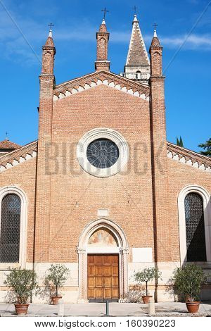 Facade Chiesa Dei Santi Nazaro E Celso In Verona