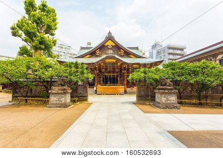 Yushima Tenman-gu Shrine Front Entrance Centered H