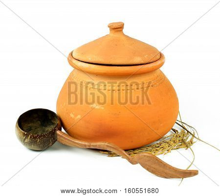 Water Clay pots and coconut shell ladle/Thai pottery for garden decoration
