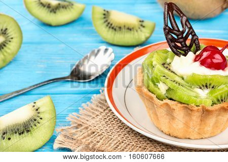 Tart With Kiwi