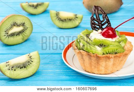 Tart With Kiwi