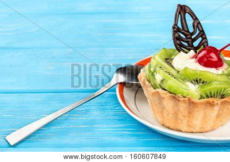 Tart With Kiwi