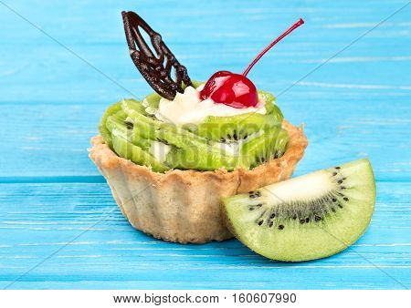 Tart With Kiwi