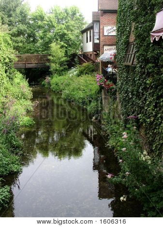 Aldea río, Wimborne