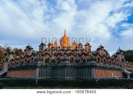 Wat Prachakhom Wanaram Or Wat Pakung.