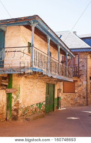 Rural houses of Riego del Camino along the way of St. James