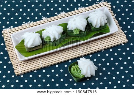 Sweet Pandan Juice Cream Topped Coconut Milk Cream.
