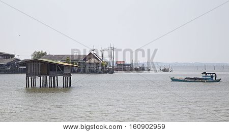 Fishermen Life Thailand coastal mangrove forests Chantaburi province