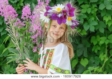 girl, young, hand, wreath, green plant scarf outfit village willow tea health