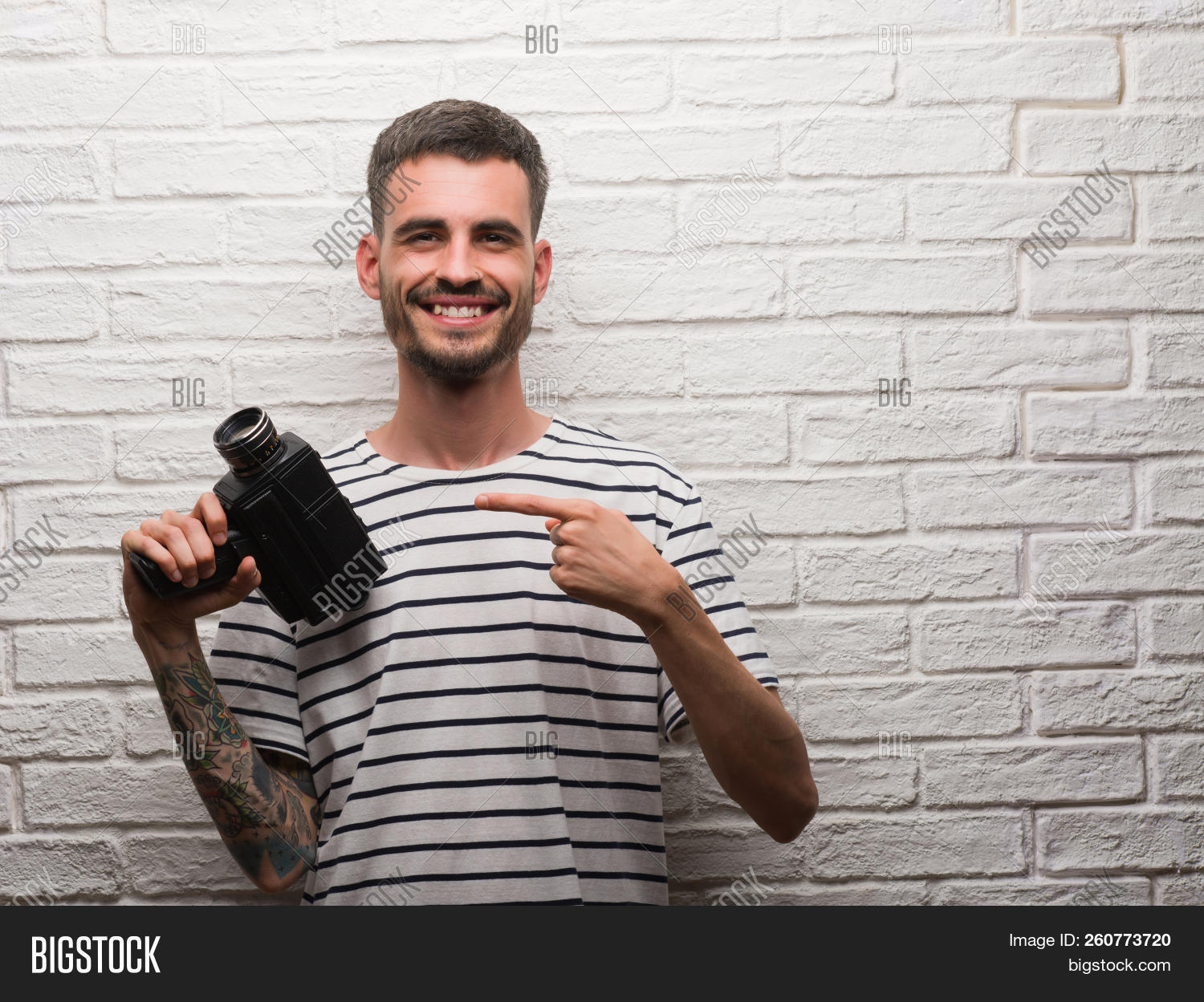 Young Man 图片和照片(免费试用) | Bigstock