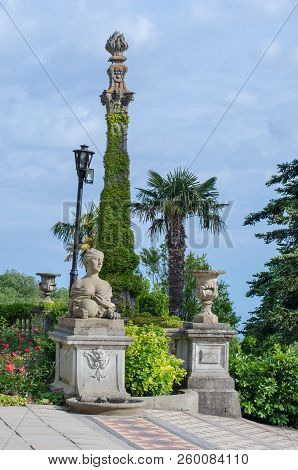 Massandra, Crimea - May 28: Sculpture In The Park Of The Massandra Palace On May 28, 2016 In Massand