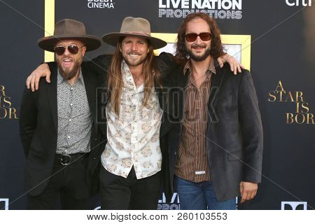 LOS ANGELES - SEP 24:  Lukas Nelson, Band at the 