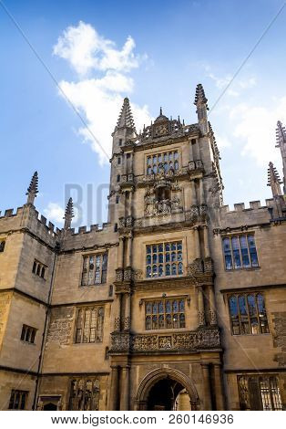 The Tower Of The Five Orders Housing The Bodleian Library In Oxford, England. It Is One Of The Oldes