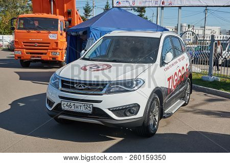 Krasnoyarsk, Russia - September 22, 2018: Exhibition Motor Expo Show Car Tiggo Chery 5. Front View.