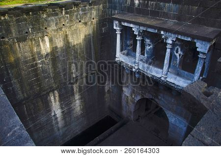 Bara Motachi Vihir Well, Limb, Satara Maharashtra India
