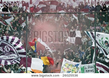 Cluj-Napoca, Rumänien 28. Februar: Unterstützer bei rumänische Meisterschaft Fußball Spiel Cfr c