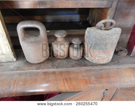 Synagogue, Interior And Religious Objects