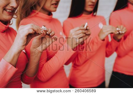 Disease Women With Cigarette. Break Cigarette And Cancer. Illness Break. Smile Girl Break Cigarette 