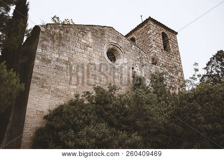 Romanesque Style Church Located In A Town In Northern Spain Called Siurana, In The Autonomous Commun