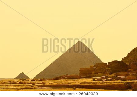 Kaksi pyramidi Giza (Egypti)