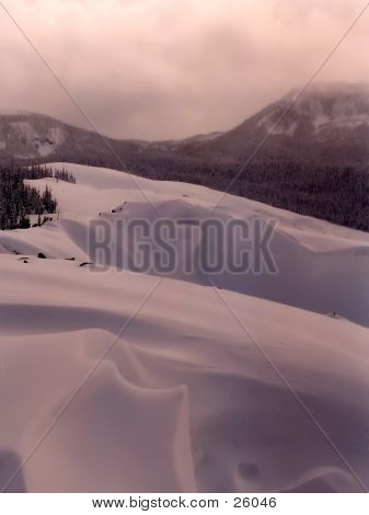 Schnee driftet