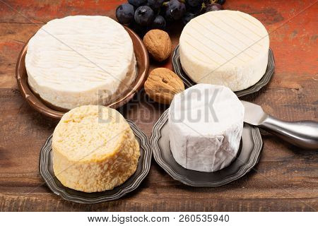 French Aoc Soft Cow Cheeses, Crumbly Langres With Washed Rind Structure, Sharp Pie Angloys, Camember