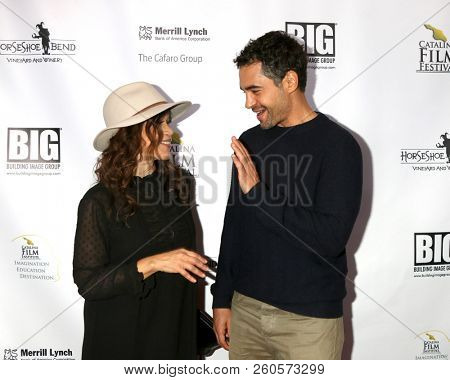 LOS ANGELES - SEP 26:  Rosie Perez, Ramon Rodriguez at the Catalina Film Festival - Opening Night at the Art Theater on September 26, 2018 in Long Beach, CA