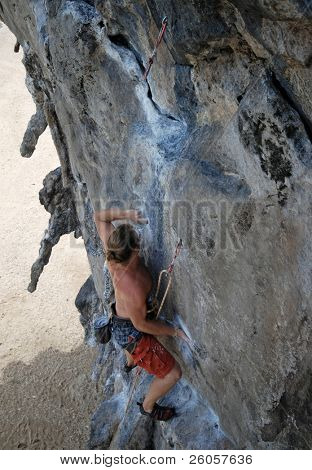 5.11 c (7a) Tonsi 태국 등반