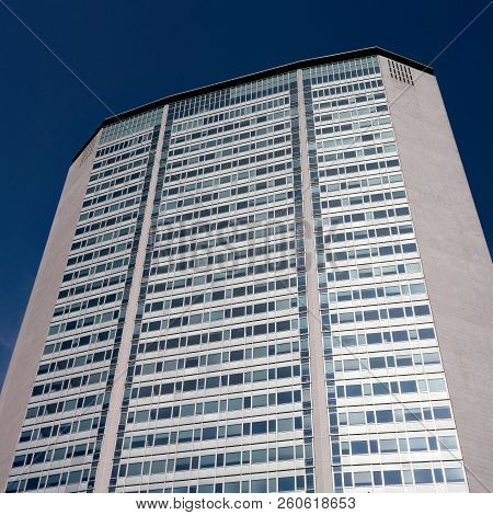 Milan, Italy - 10 May 2018: Skyscraper Pirelli Tower-pirellone At The Railway Station Milano Central