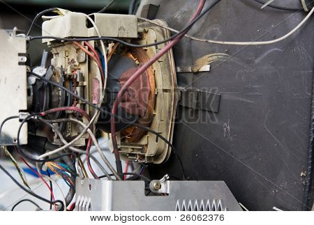 l'arrière du téléviseur vieux
