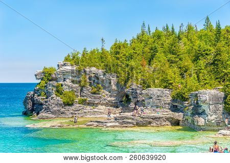 Bruce Peninsula,canada - June 28,2018 - View At The Indian Head Cove In Bruce Peninsula National Par
