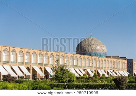 Sheikh Lotfollah Mosque, On The Naqsh E Jahan Square, During A Sunny Afternoon, With Its Iconic Dome