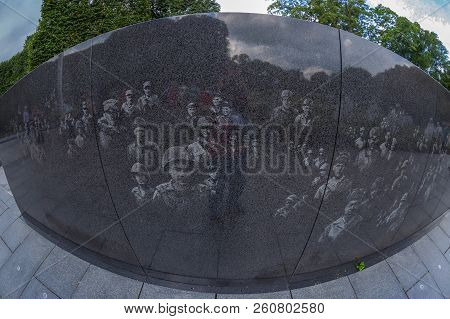 Washington Dc, Usa - August 31, 2018: The Korean War Veterans Memorial That Commemorates Those Who S