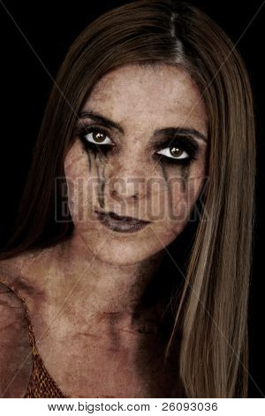 ภาพเหมือนของหญิงสาวผีดิบบนพื้นหลังสีดำ