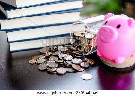 Money Saving Money Saving Ideas Save Money, Preset Ideas By Hand, Put Money In The Money Stack Busin