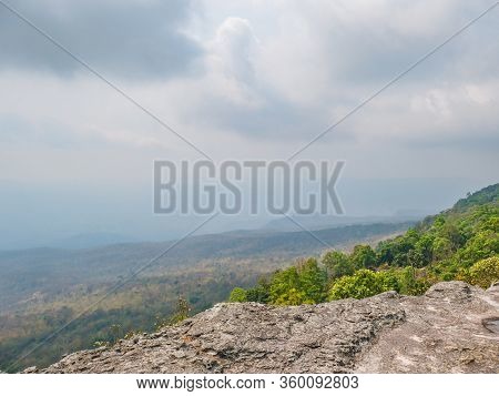 Beautiful Scenery View From Yeabmek Cliff On Phu Kradueng Mountain National Park In Loei City Thaila