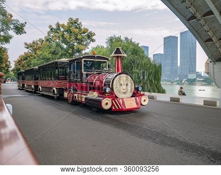 Changsha/china-18 October 2018:train Runing Around The Island On Orange Island Park Changsha City Hu