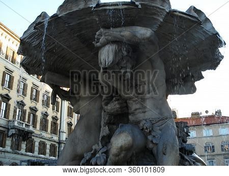 Trieste / Italy - Otober 10, 2010: The Fountain Of Tritoni In Piazza Vittorio Veneto In Trieste