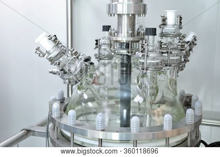 Reactors Of Suspensions And Solutions. Manufacture Of Pharmaceutical Industry. Production Of Suspens