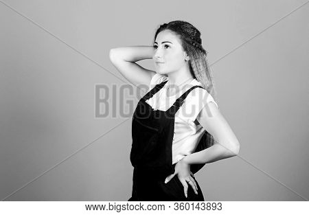 Voluminous Crimped Hair. Popular Look. Trendy Crimped Hairstyles. Hair Crimping Method Styling Hair 