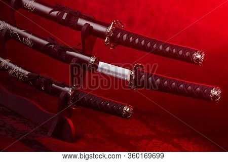 Sword Stand, Middle One Partially Exposed, Red